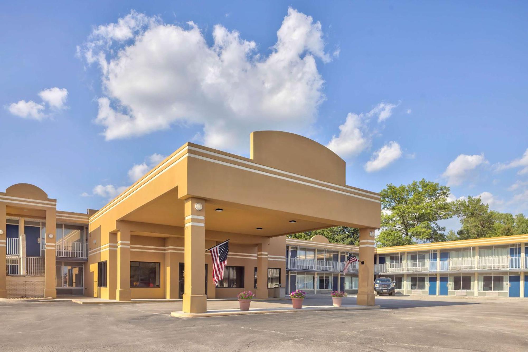 Hotel 6 Effingham, Il